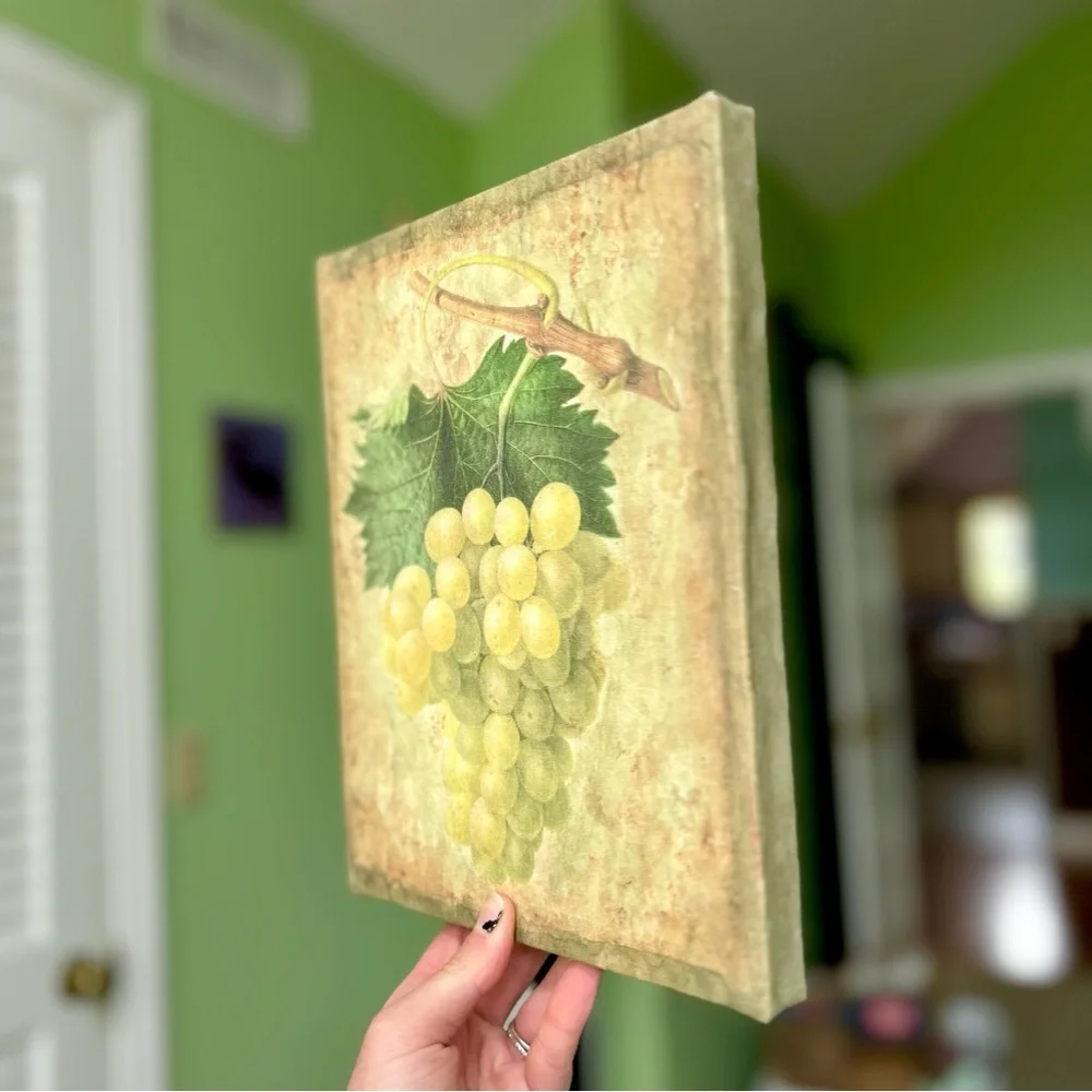 Charming Tuscan Kitchen Green Grape Canvas Wall Decor